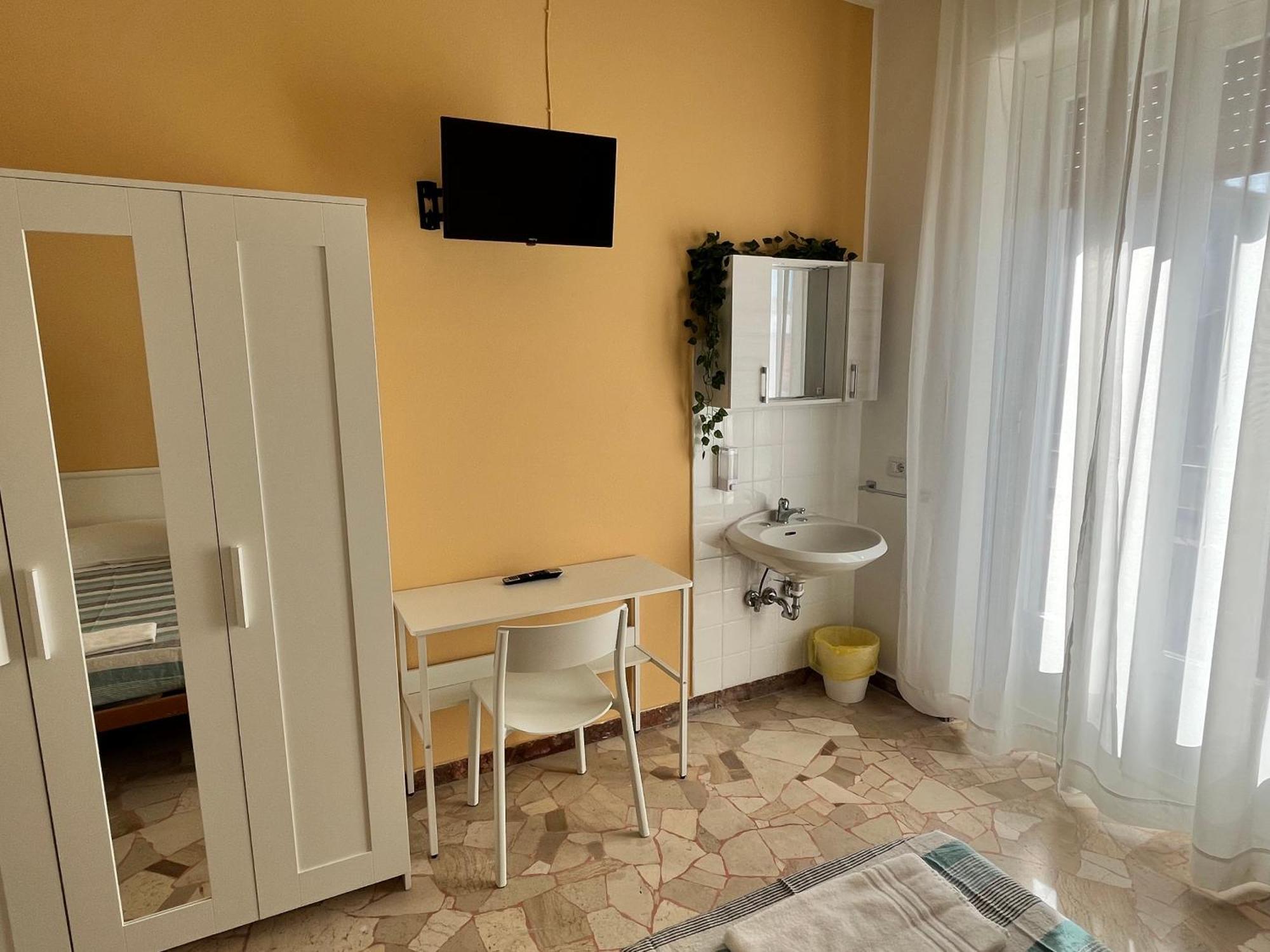 Hotel Parini Cesano Boscone Kültér fotó